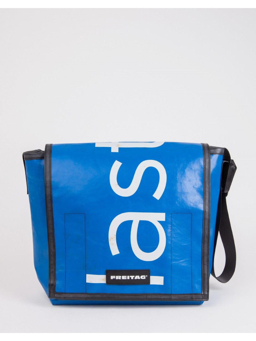 FREITAG F21 Nightclub