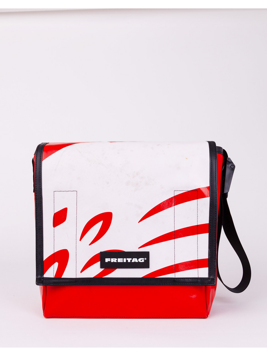 FREITAG F21 Nightclub