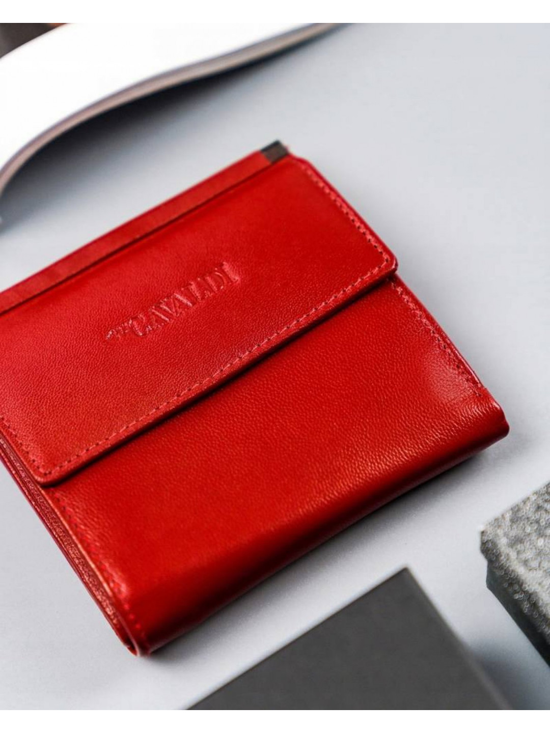 Trendy dámská kožená peněženka Cavaldi Sage červená