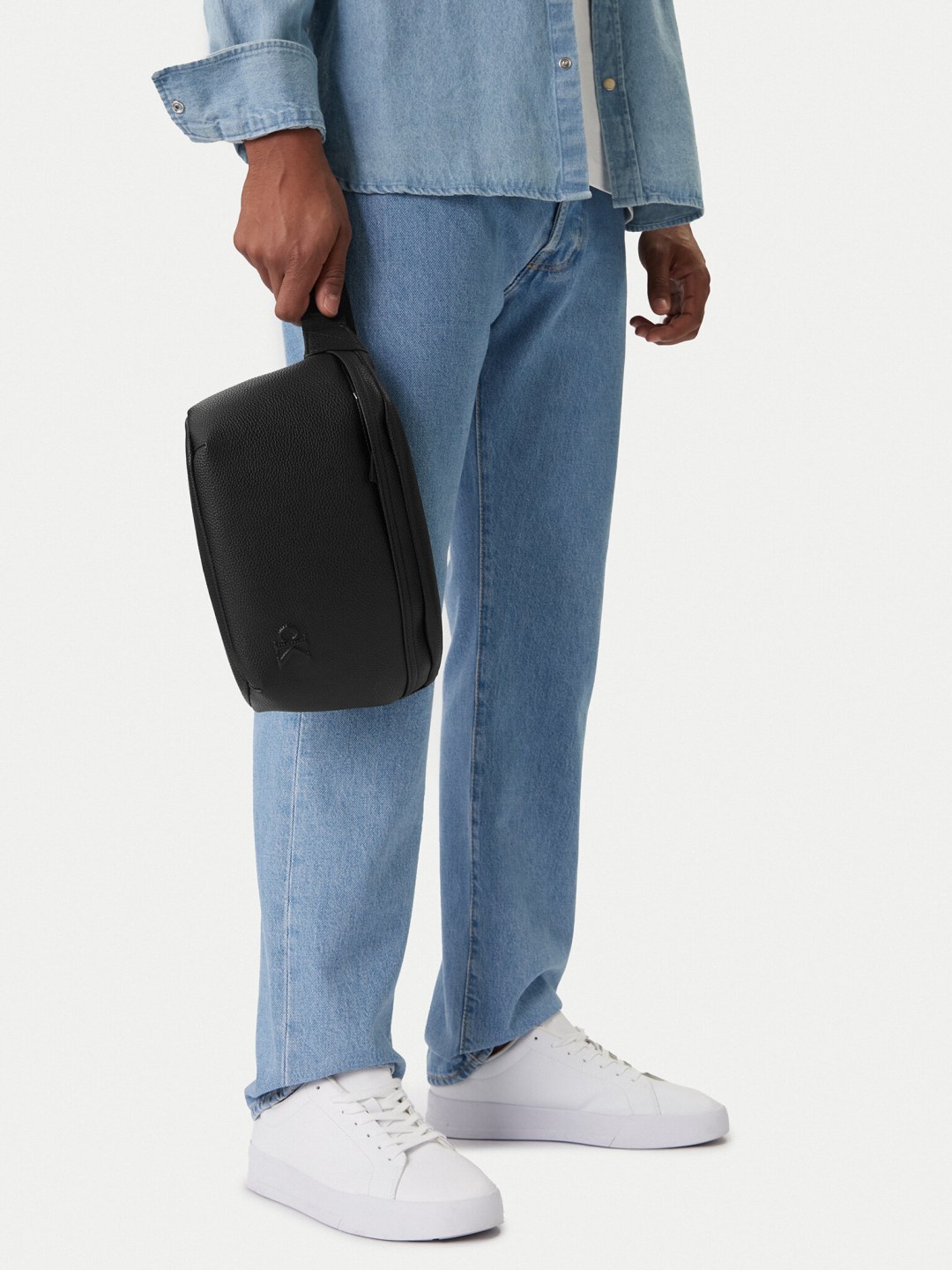Ledvinka Calvin Klein Jeans Cargo Waistbag LV04G3082G Černá