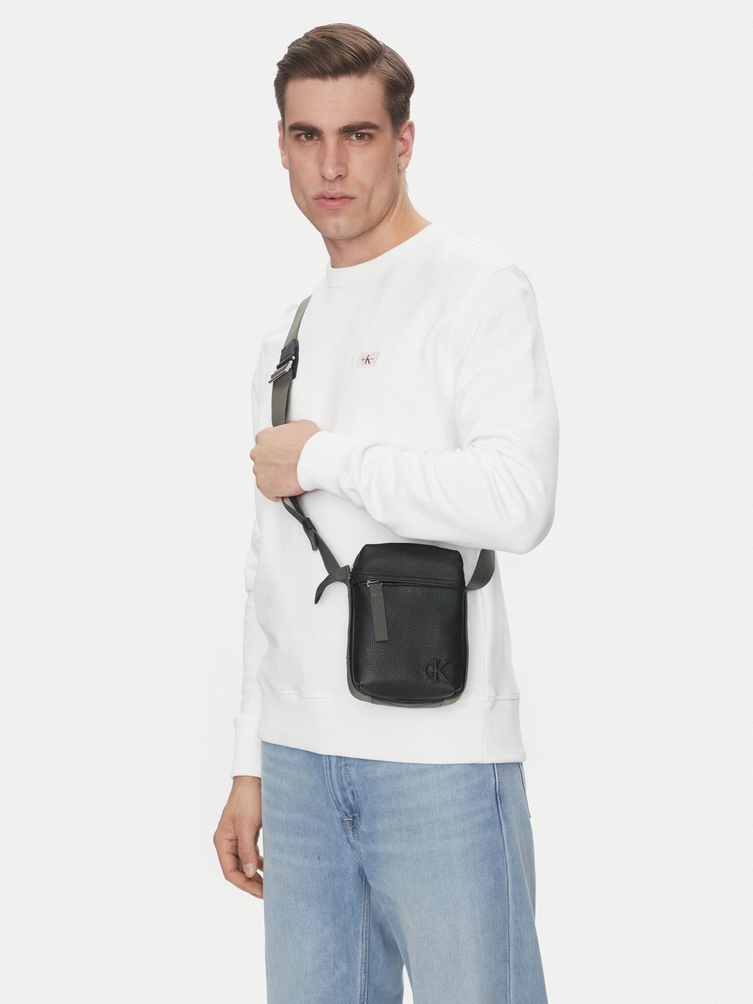 Brašna Calvin Klein Jeans Cargo Reporter Bag LV04G3080G Černá