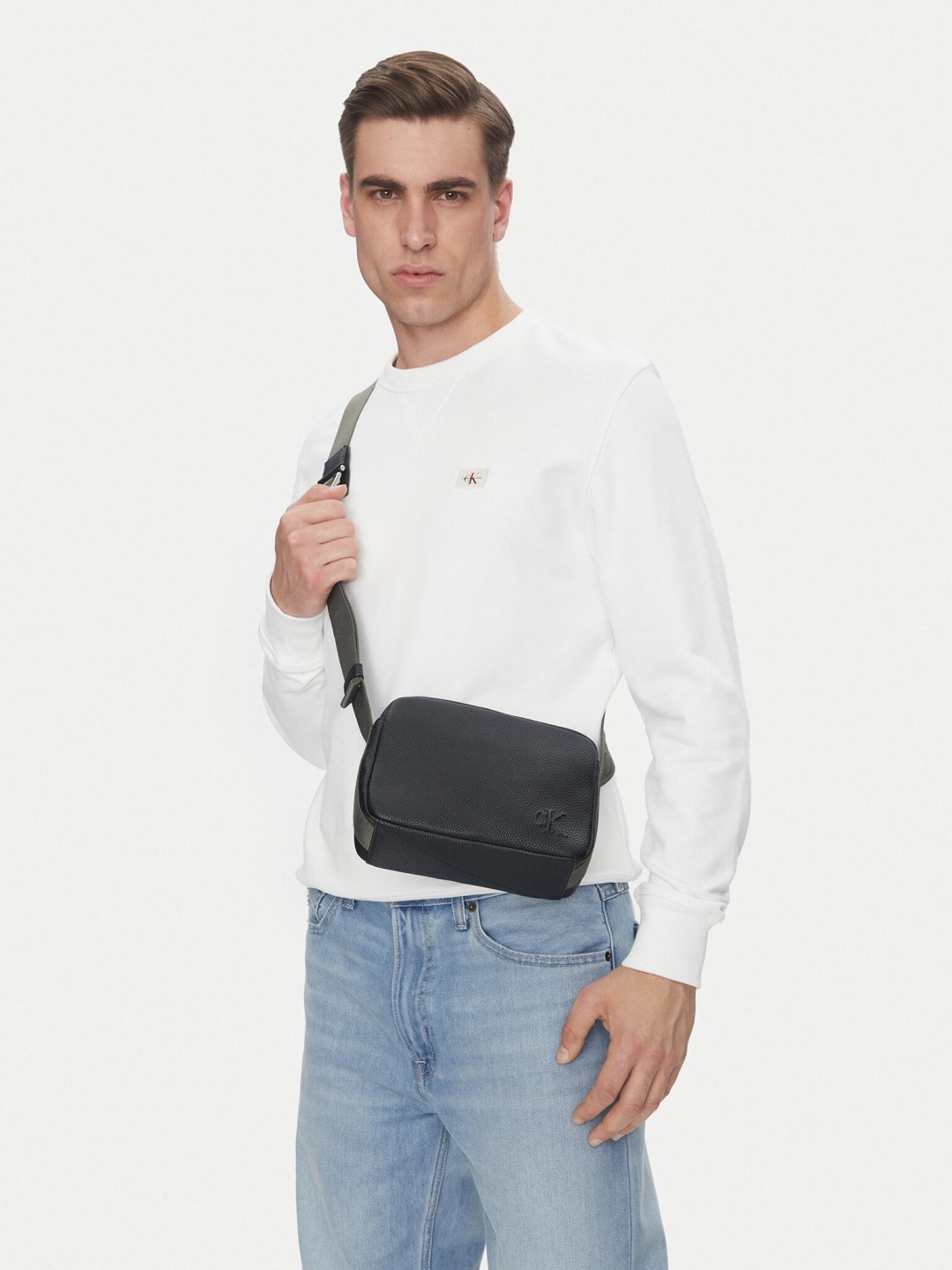 Brašna Calvin Klein Jeans Cargo Camera Bag LV04G3081G Černá