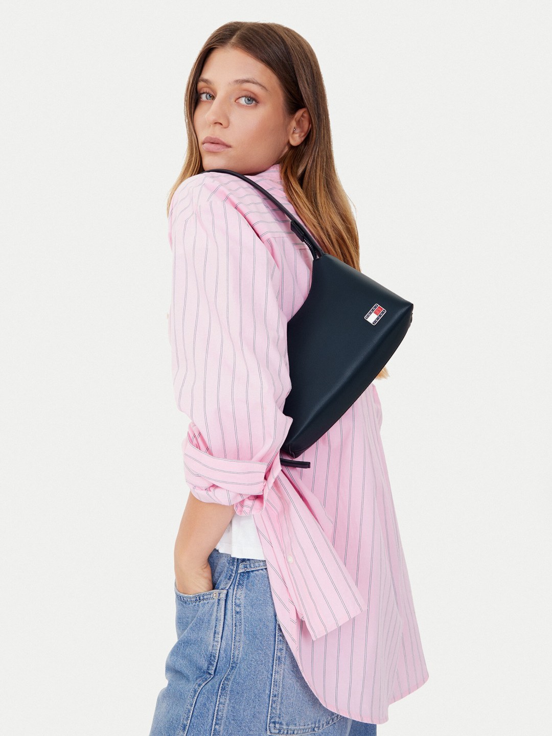 Kabelka Tommy Jeans Tjw Cool Shoulder Bag AW0AW17873 Tmavomodrá