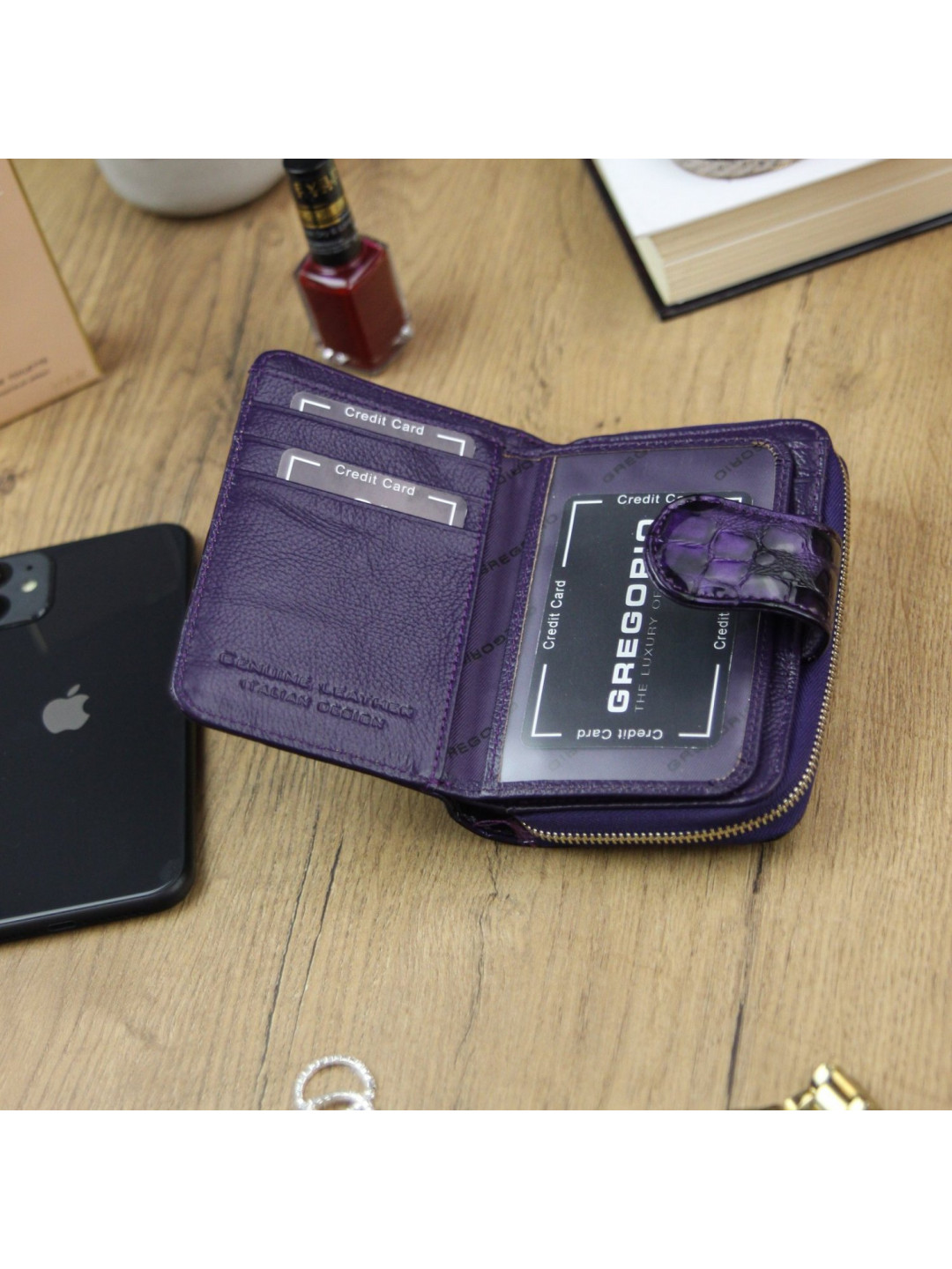 Osobitá dámská kožená peněženka se zápinkou Elulu fialová