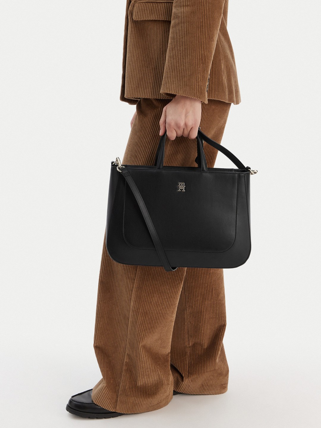 Kabelka Tommy Hilfiger Th Glam Satchel AW0AW18145 Černá