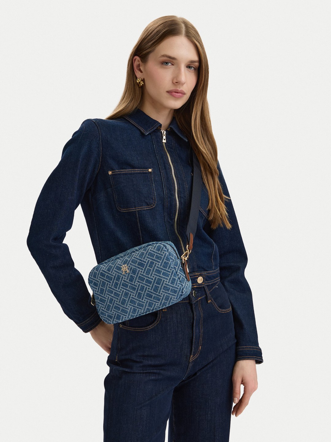 Kabelka Tommy Hilfiger Popette Camera Bag Denim Flag AW0AW18610 Modrá