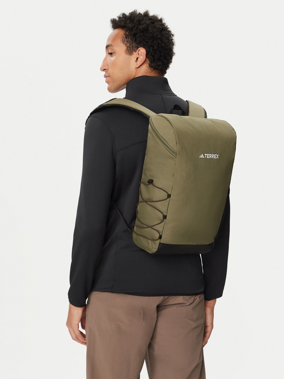 Batoh adidas Terrex Multi Essentials Backpack 20L JW0823 Zelená