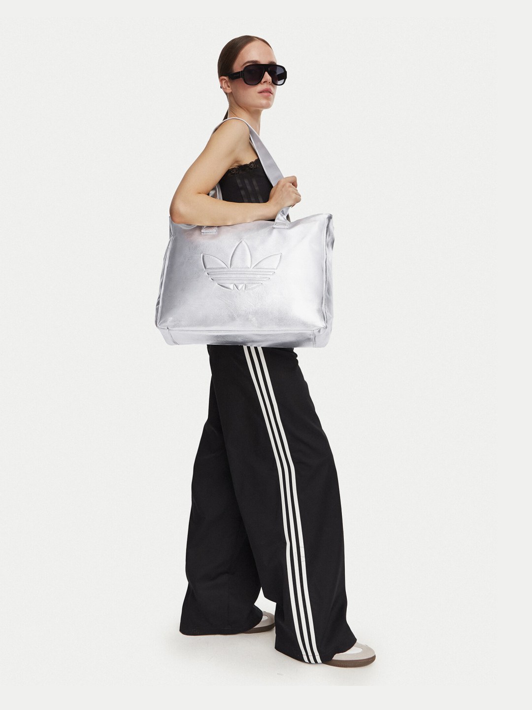 Kabelka adidas Shopper Metallic Pu Bag KR1566 Stříbrná